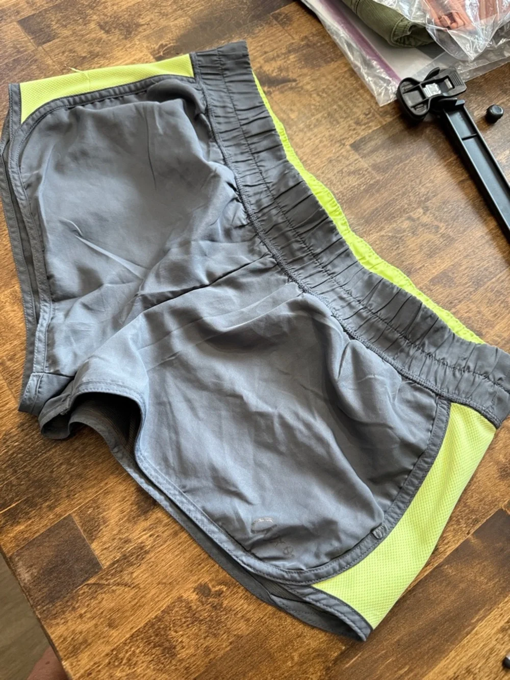 AERO Vintage Y2K 90s Athletic Running Shorts Grey & Yellow Size Large